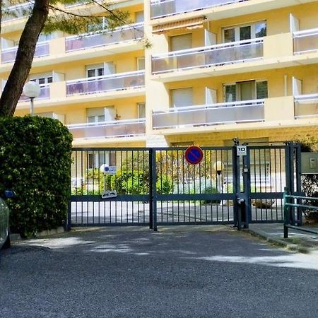 L'Echappee Belle Parking Appartement Avignon Buitenkant foto